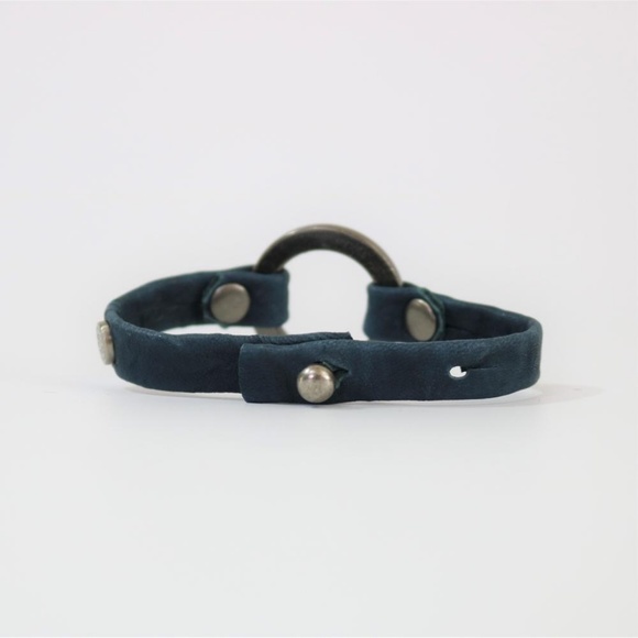 Giving Bracelet Blue Leather Cuff - Picture 3 of 3